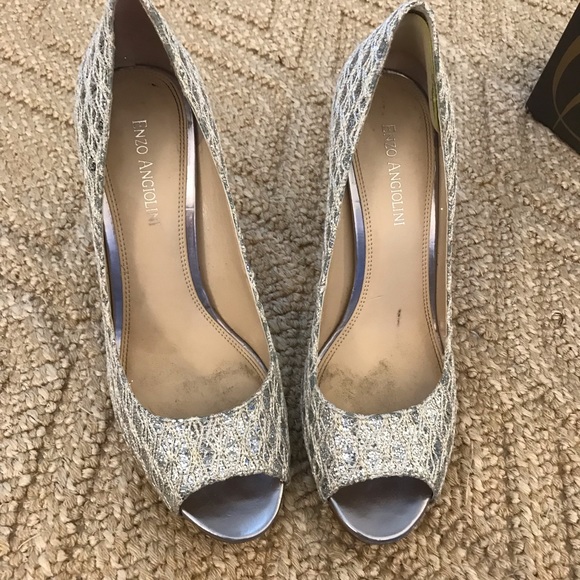 Sparkle ❇️ those Pumps! 👠 Holiday and New Years! - Picture 4 of 8